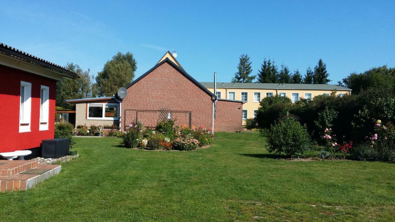 Ferienhaus Storchenweg Mahlzow Exterior foto